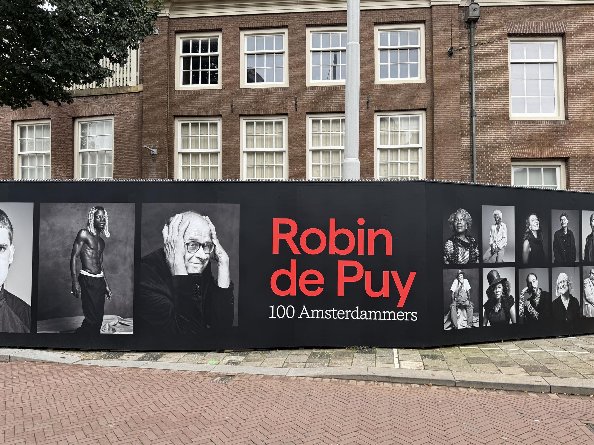 Robin de Puy fotografeert 100 Amsterdammers, nu te zien in de stad