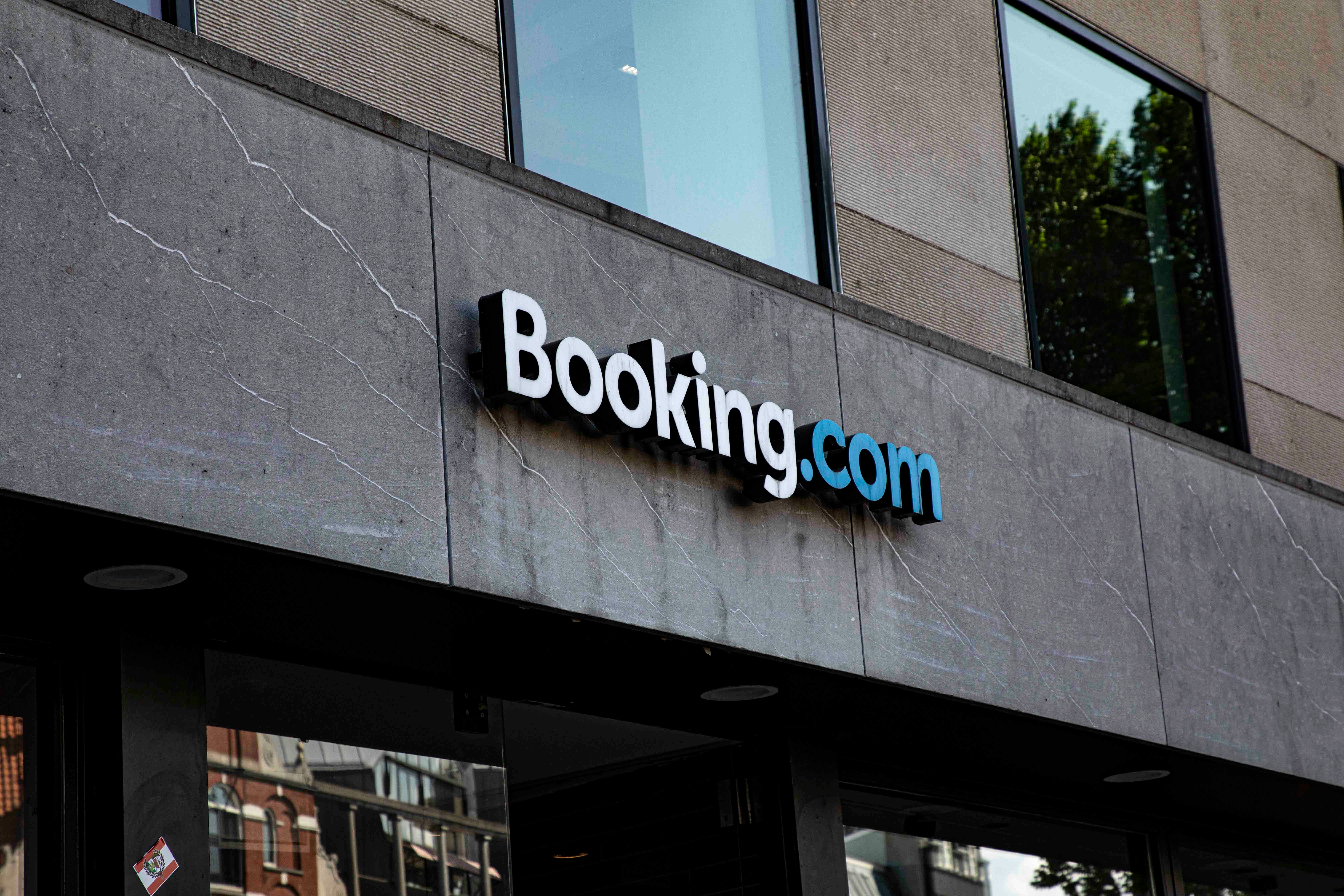 Booking en Philips meest waardevolle Nederlandse merken ter wereld