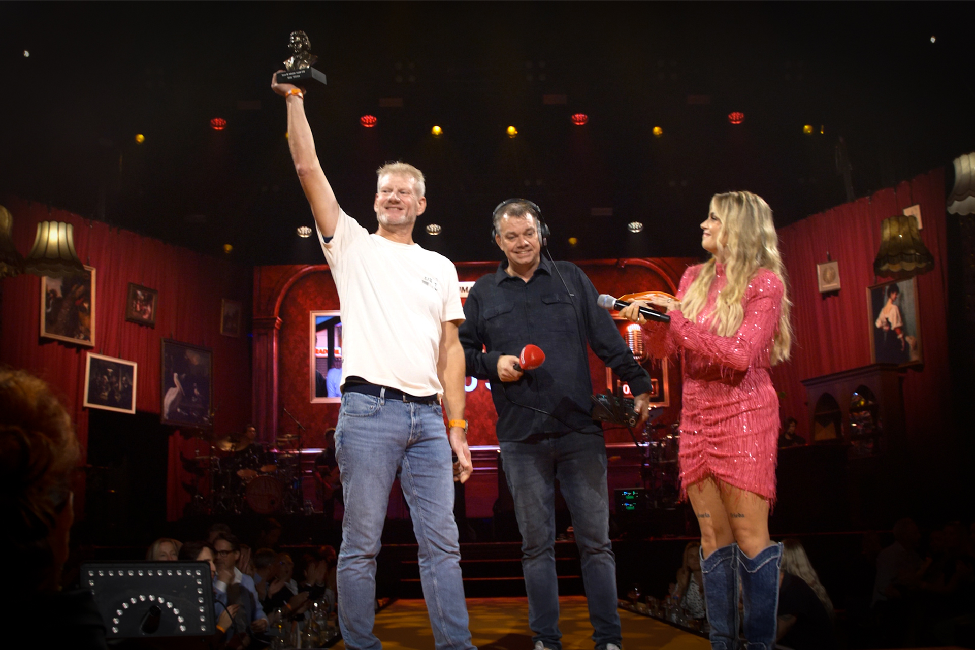 Nico Silvius wint Industrie Award 2026 bij de Buma NL Awards