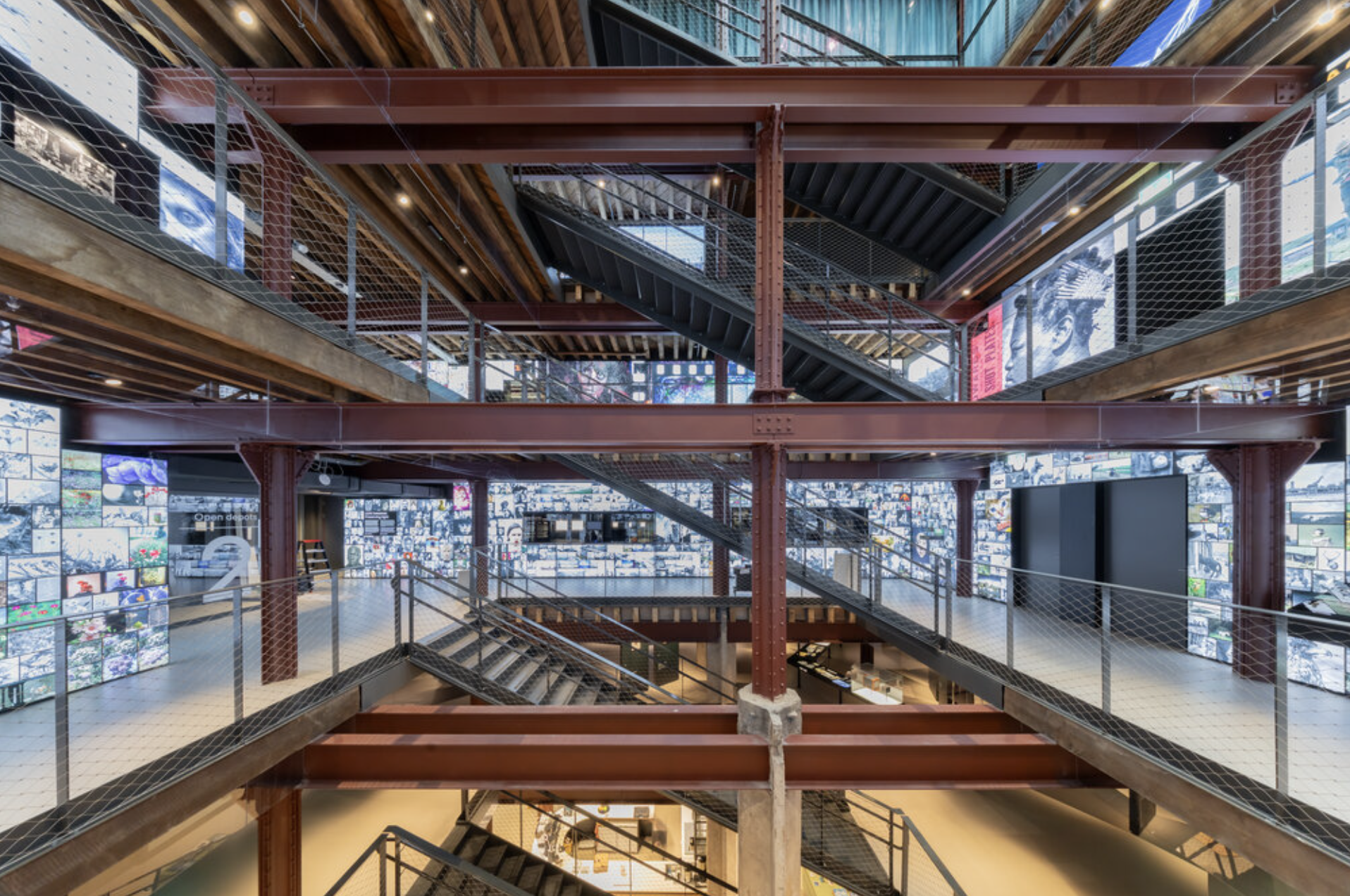 Nederlands Fotomuseum opent deuren reusachtig Pakhuis Santos