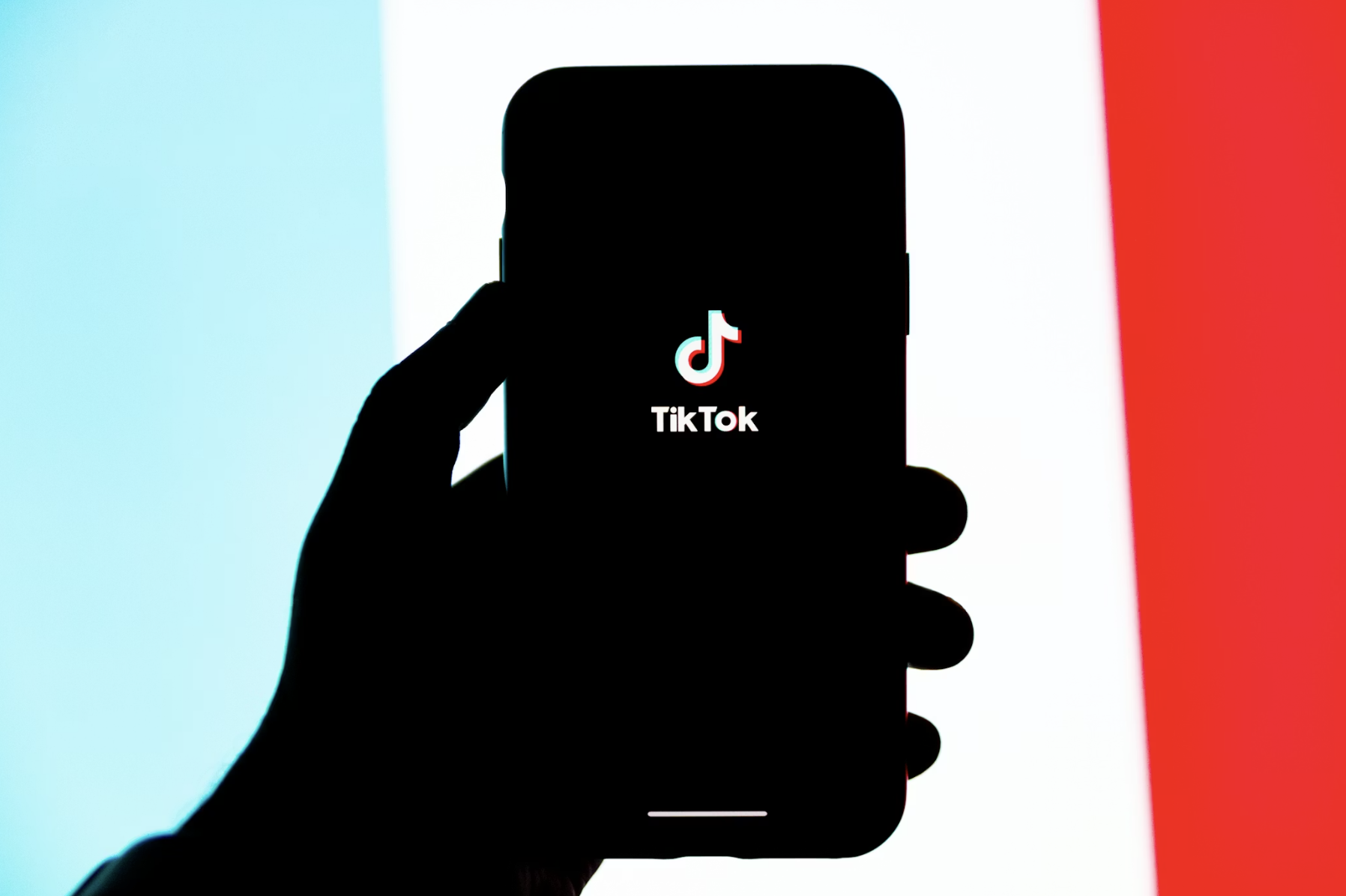 Verslavende functies bezorgen TikTok mogelijk miljardenboete