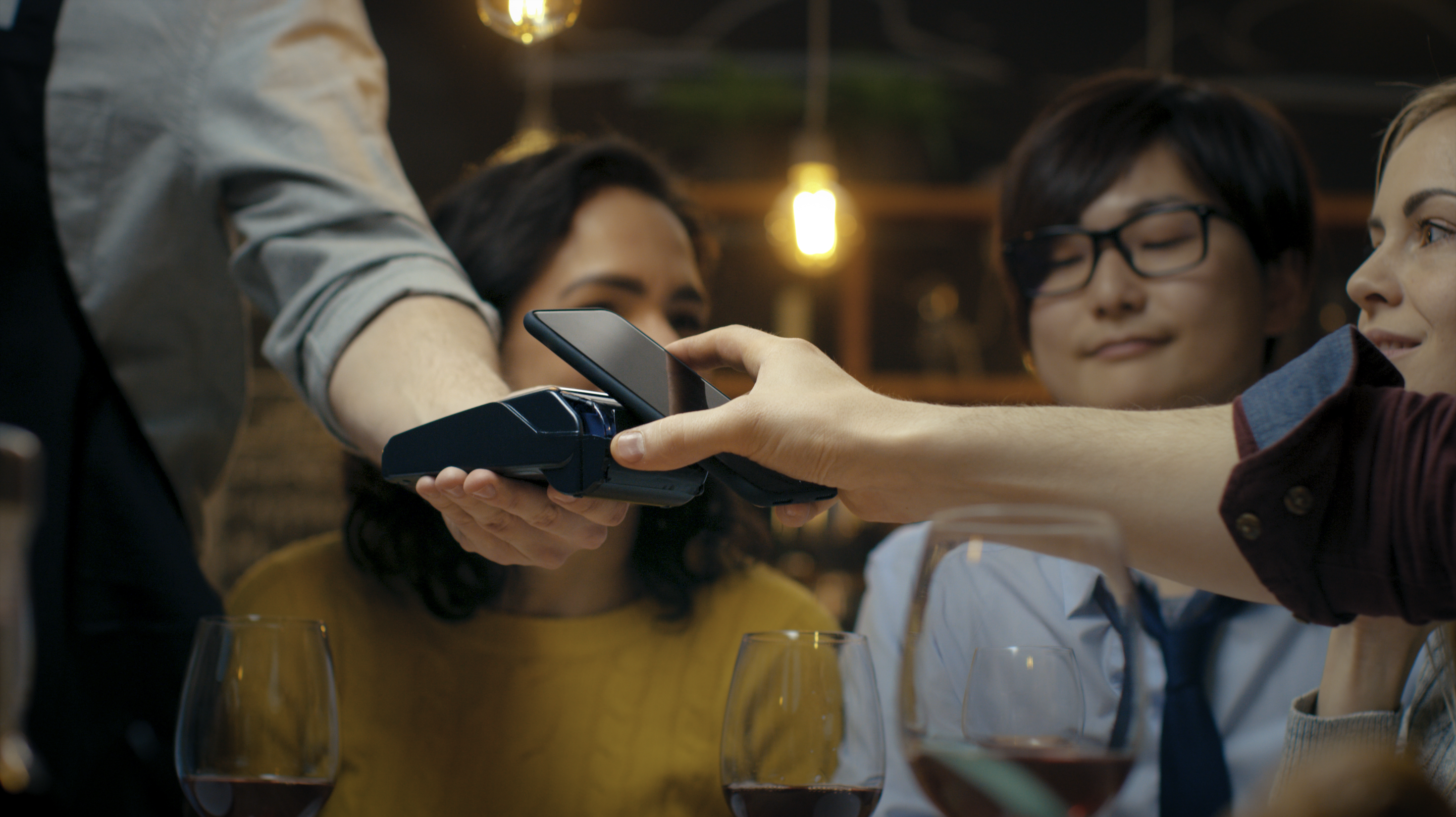 Betalen zonder pas: zo denken Nederlanders over de toekomst