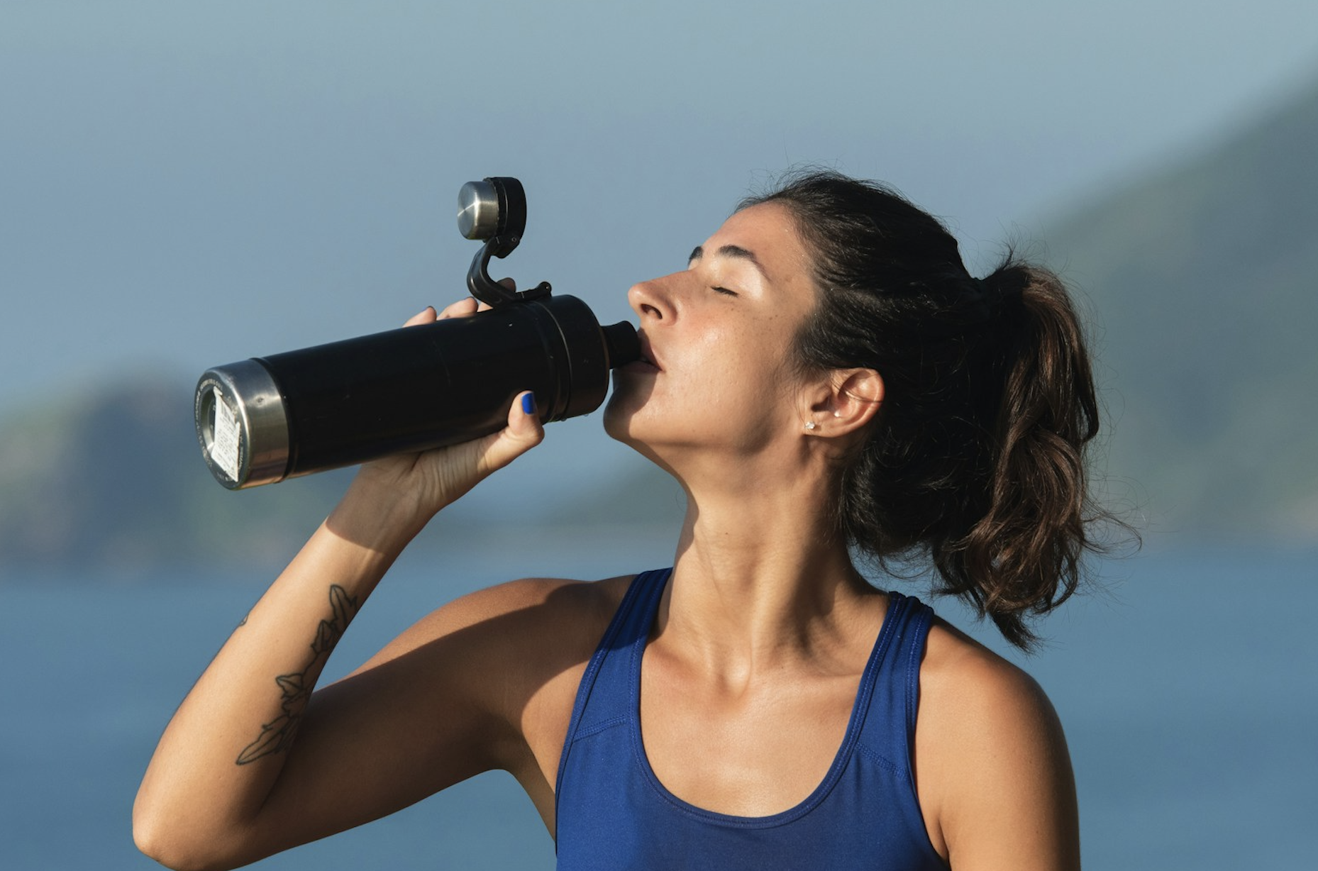 De drinkfles als campagnemiddel: waarom marketeers weer iets in handen willen 