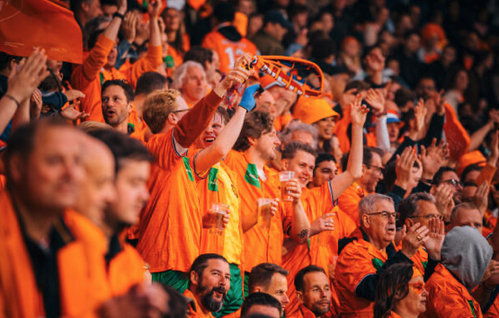 Eerste Pilsjama-party in De Kuip is een feit