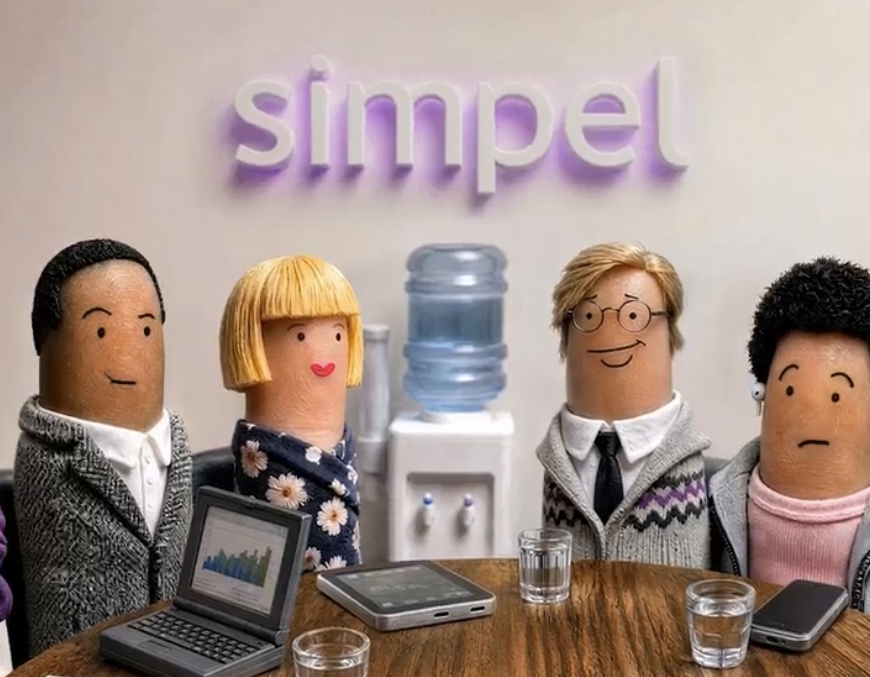 Simpel opent fictief hoofdkantoor in nieuwe merkcampagne