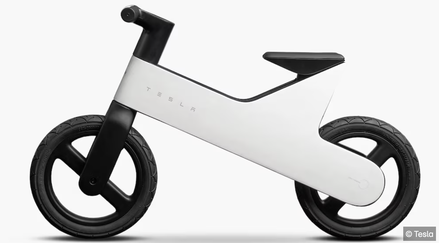 Tesla prept kids met loopfiets