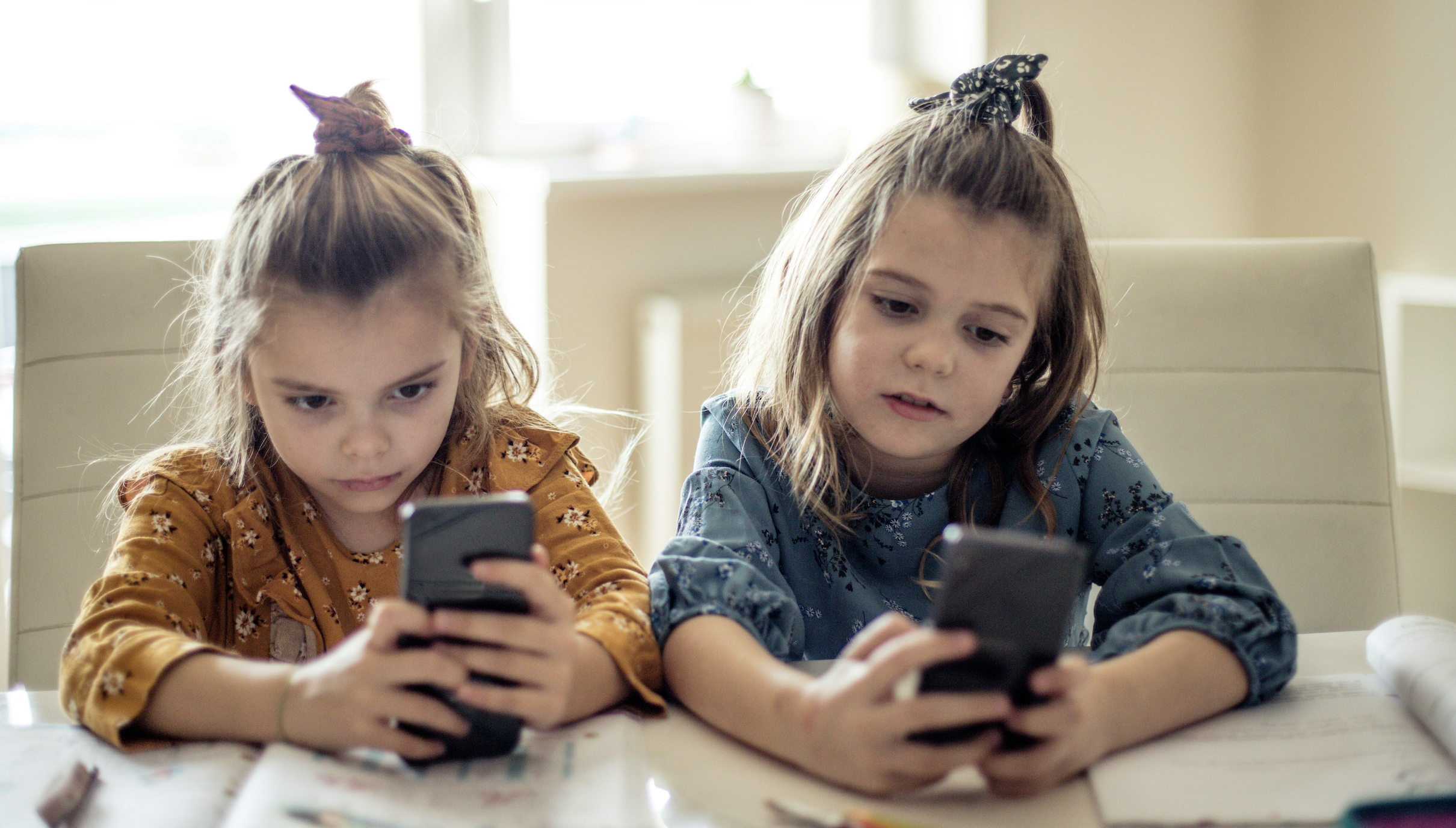 Frankrijk komt als eerste EU-land met leeftijdsgrens voor sociale media