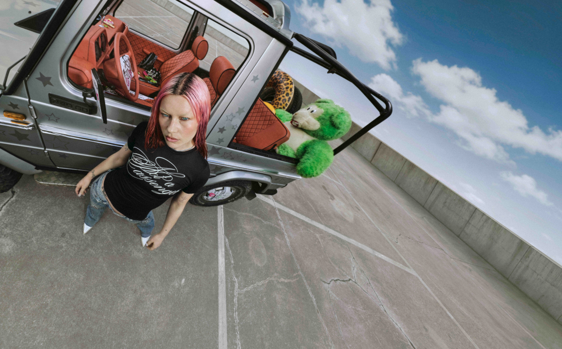 Deutsche Telekom roept in Not A Passenger campagne Gen Z op eigen identiteit terug te winnen