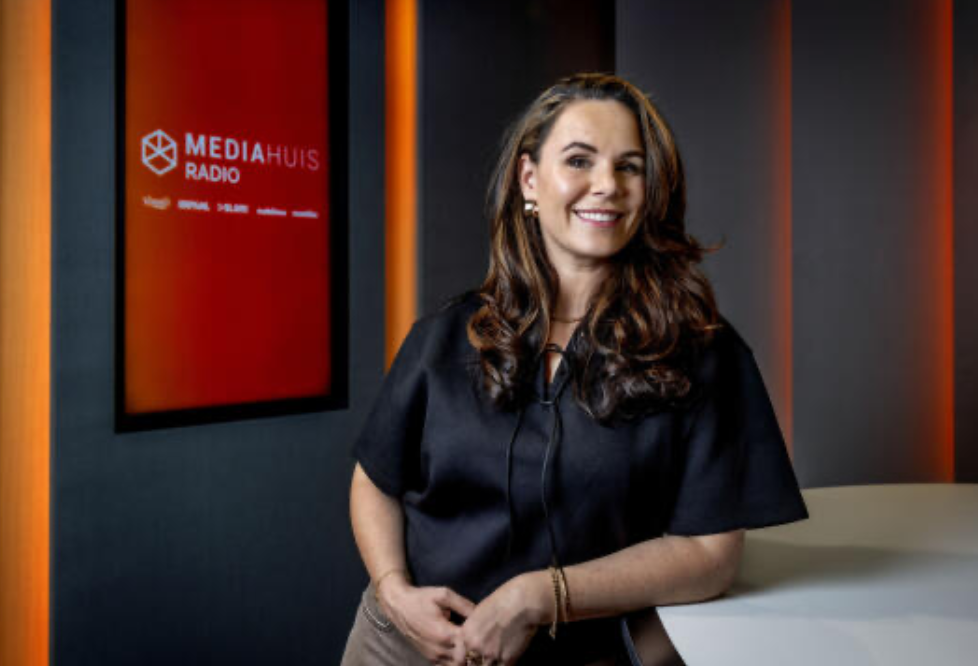 Coco Hermans vaste station director 100% NL