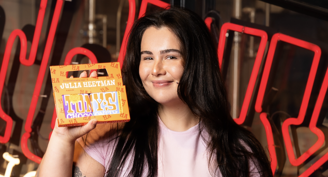 Tony's maakt Chocolahaha-reep met Julia Heetman