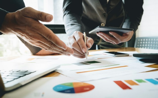 Starten wordt lastiger op de arbeidsmarkt, behalve in deze vijf sectoren