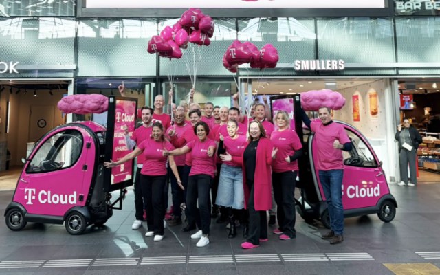 Hyperlokale campagne T-Systems: Magenta keert terug in het straatbeeld van Den Haag