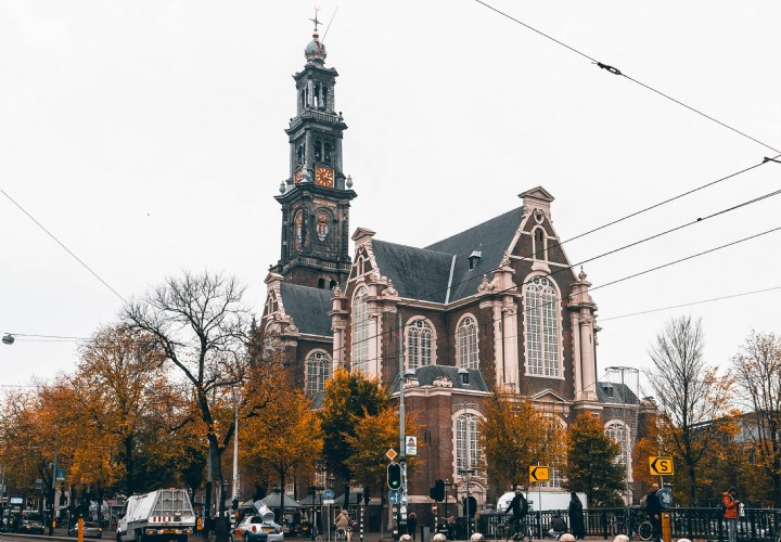 Bekende klokkentorens spelen Unox-tune om wintertijd in te luiden