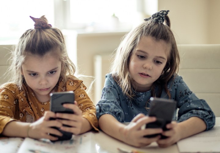 Frankrijk komt als eerste EU-land met leeftijdsgrens voor sociale media