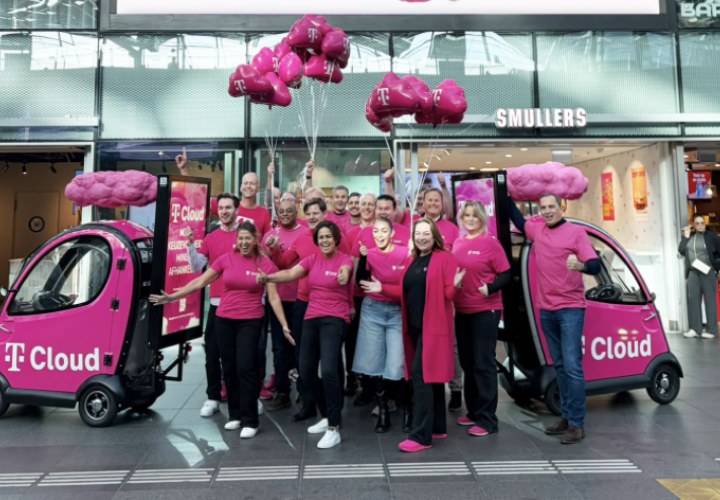 Hyperlokale campagne T-Systems: Magenta keert terug in het straatbeeld van Den Haag